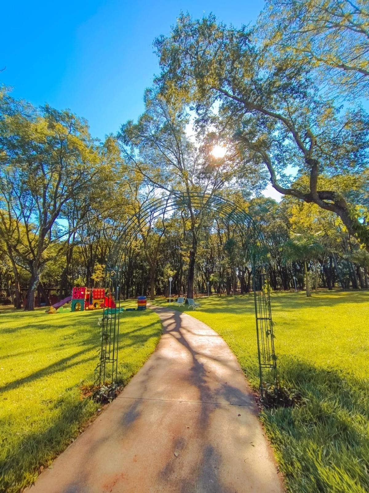 Hotel Agua Das Araras Paraguacu Paulista ภายนอก รูปภาพ